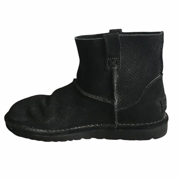 Ugg Women’s Classic Mini Perf Black Suede Ankle Boots 8 - Picture 5 of 14
